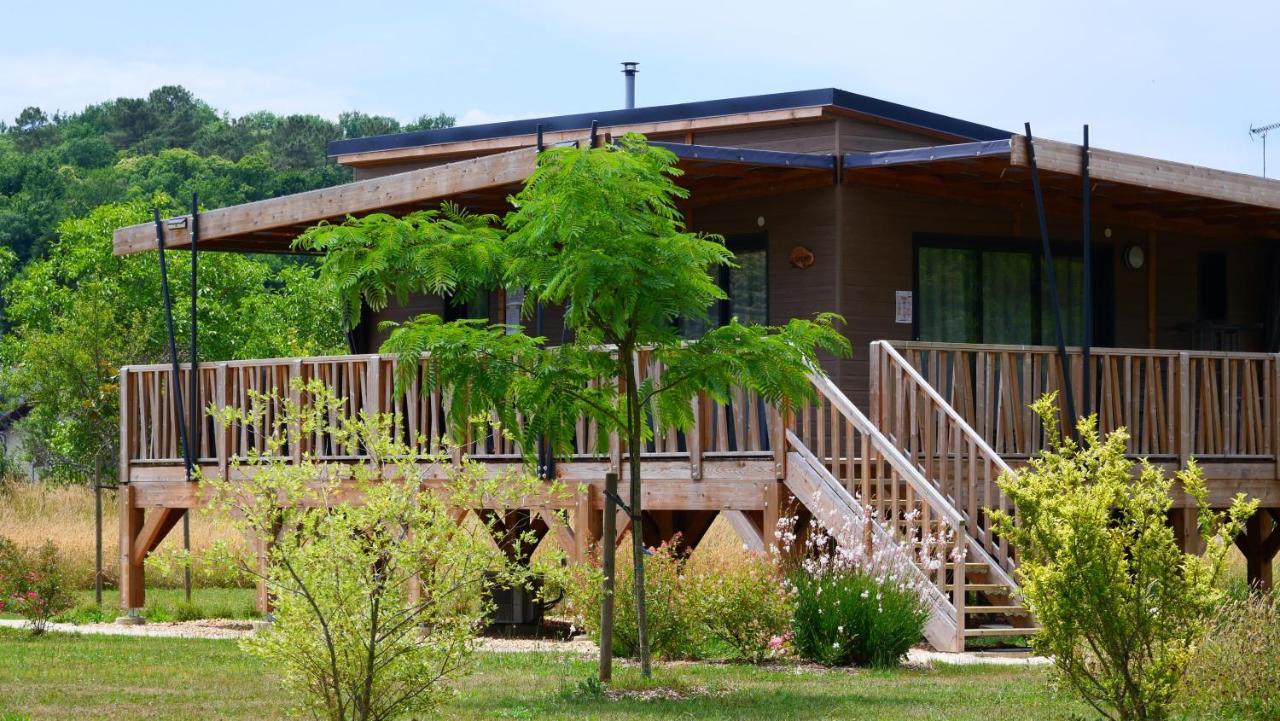 Les Chalets Du Moulin De Valade Condat-sur-Trincou ภายนอก รูปภาพ